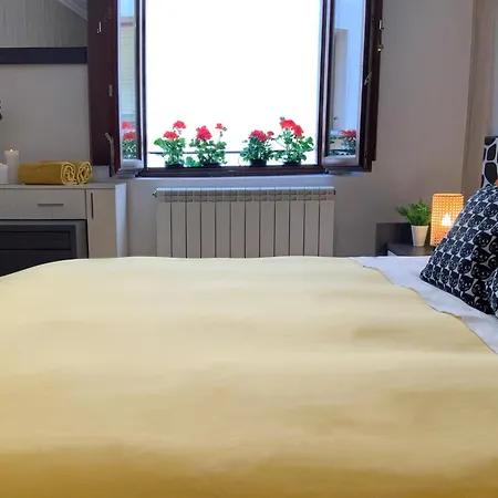 Erase Vez Apartment
